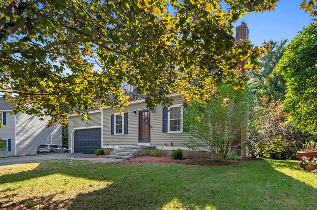 32 Louisburg Circle, Exeter, NH 03833