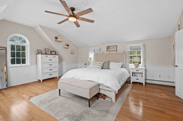 32 Louisburg Circle, Exeter, NH 03833