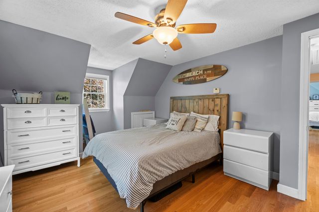 32 Louisburg Circle, Exeter, NH 03833