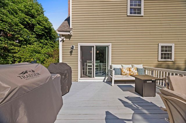 32 Louisburg Circle, Exeter, NH 03833