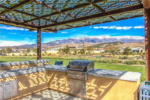 1653 Capri, Beaumont, CA 92223