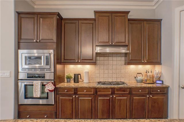 546 Sarabrook Place, Sandy Springs, GA 30342