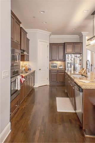 546 Sarabrook Place, Sandy Springs, GA 30342