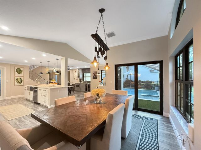 240 Sherwood Forest Drive, Delray Beach, FL 33445