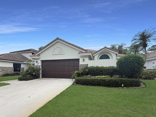 240 Sherwood Forest Drive, Delray Beach, FL 33445