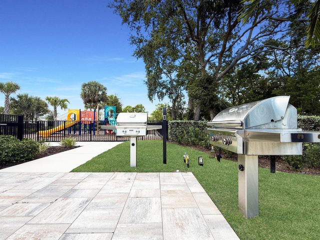 240 Sherwood Forest Drive, Delray Beach, FL 33445