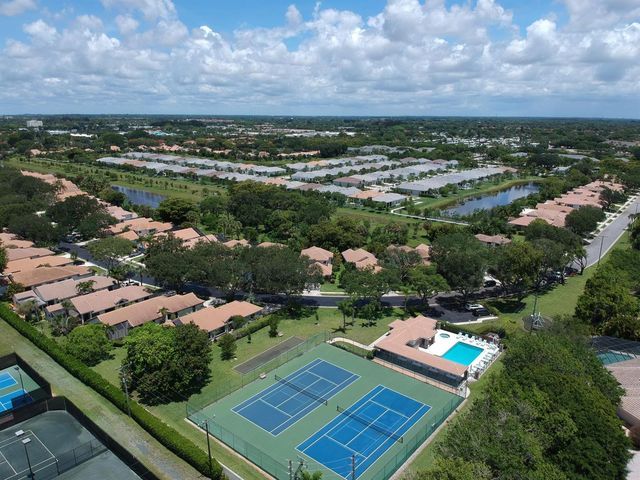 240 Sherwood Forest Drive, Delray Beach, FL 33445