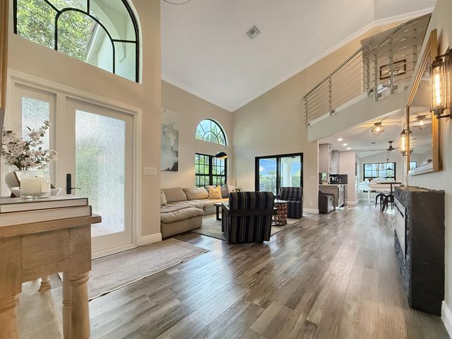 240 Sherwood Forest Drive, Delray Beach, FL 33445
