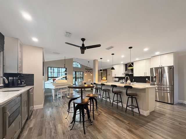 240 Sherwood Forest Drive, Delray Beach, FL 33445