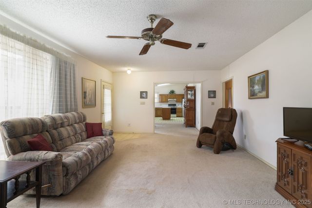 417 Armstrong Academy Road, Bokchito, OK 74726