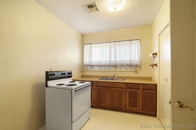 417 Armstrong Academy Road, Bokchito, OK 74726