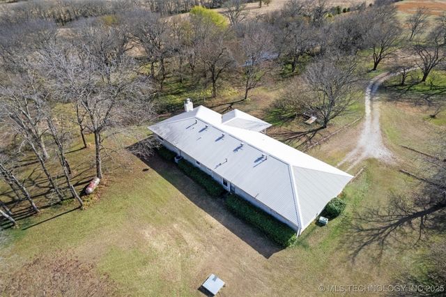 417 Armstrong Academy Road, Bokchito, OK 74726