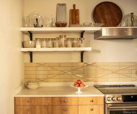 446 E Allen Street, Hudson, NY 12534