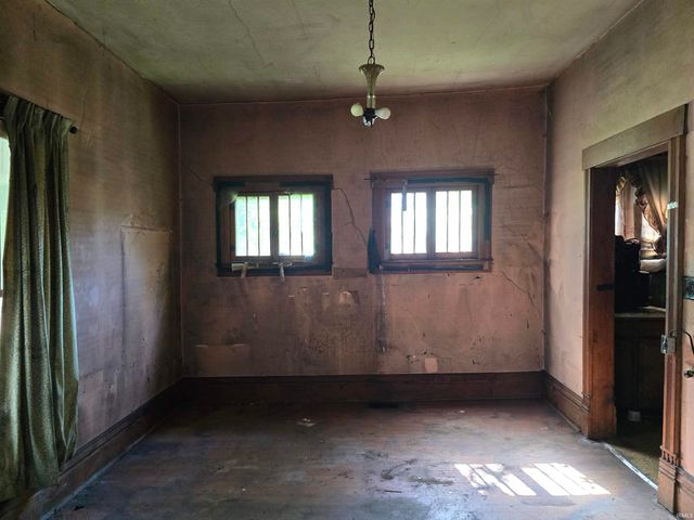 108 E Warrick Street, Owensville, IN 47665