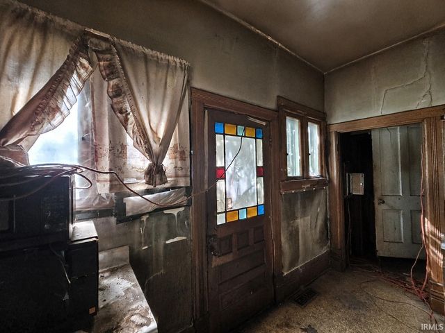 108 E Warrick Street, Owensville, IN 47665