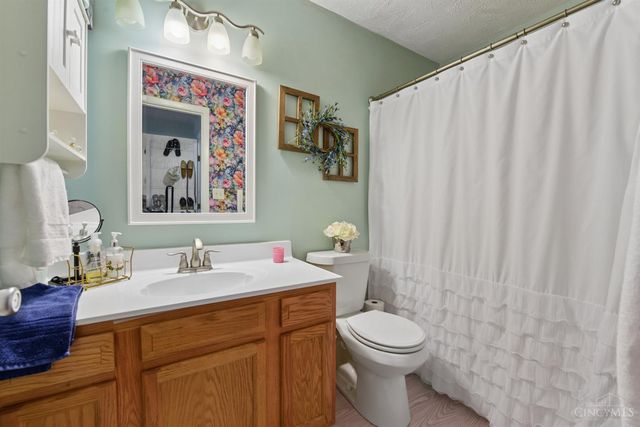 5986 Meadow Creek Drive, Milford, OH 45150