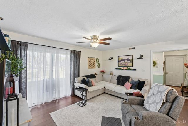 5986 Meadow Creek Drive, Milford, OH 45150