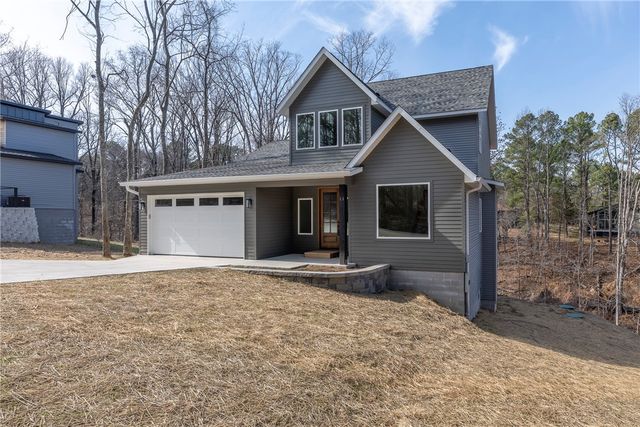 11 Castlebay Lane, Bella Vista, AR 72715