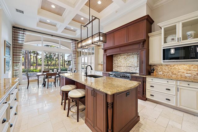 7770 Old Marsh Road, Palm Beach Gardens, FL 33418