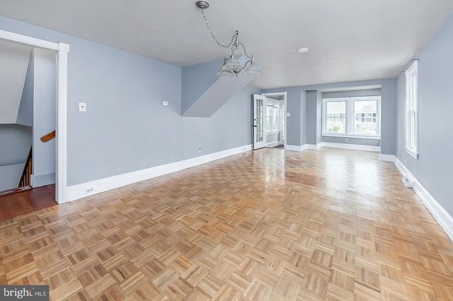 218 KINGSTON AVE, Barrington, NJ 08007