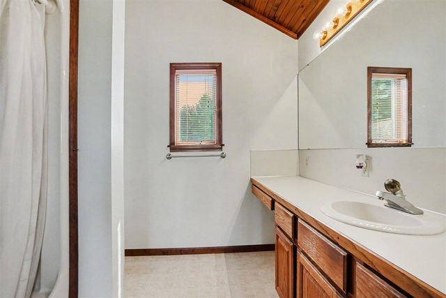 2861 W Polk Road, Hart, MI 49420