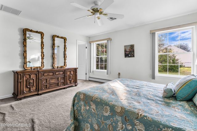 7 Tarworth Court, Toms River, NJ 08757