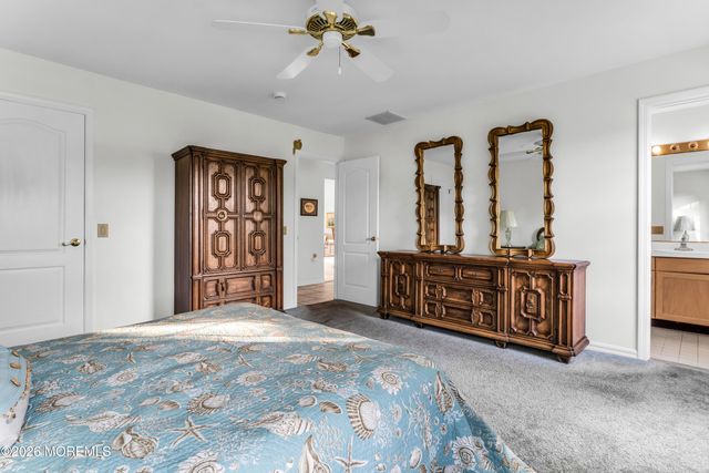 7 Tarworth Court, Toms River, NJ 08757