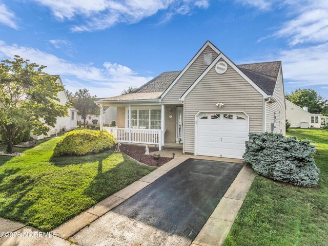 7 Tarworth Court, Toms River, NJ 08757