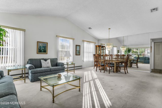 7 Tarworth Court, Toms River, NJ 08757