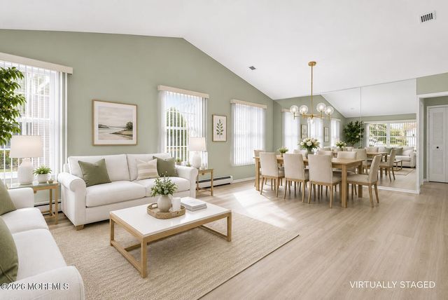 7 Tarworth Court, Toms River, NJ 08757