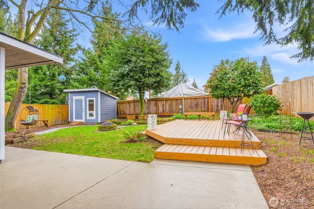 2300 NE 8th Place, Renton, WA 98056