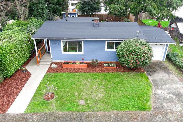 2300 NE 8th Place, Renton, WA 98056