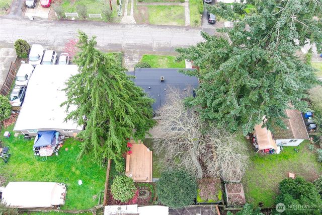 2300 NE 8th Place, Renton, WA 98056