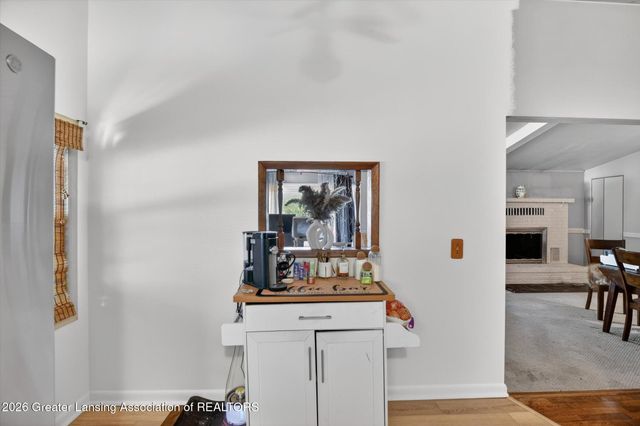 410 Schoolcraft Street, Grand Ledge, MI 48837