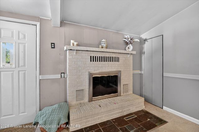 410 Schoolcraft Street, Grand Ledge, MI 48837