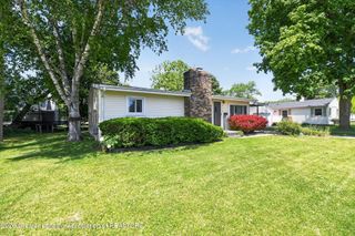 410 Schoolcraft Street, Grand Ledge, MI 48837