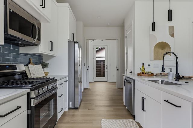 6809 Porter ST 1, Austin, TX 78741