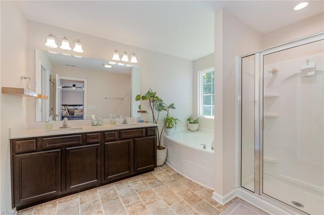 4697 Deveron Drive, Kernersville, NC 27284