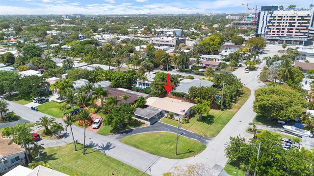 2113 NE 29th Ct, Fort Lauderdale, FL 33306