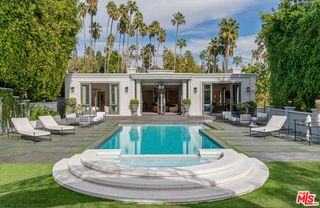 402 Doheny Road, Beverly Hills, CA 90210