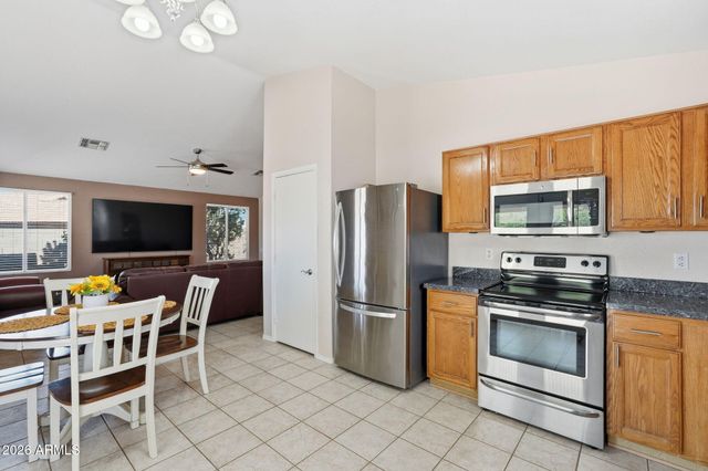 2074 S LAWTHER Drive, Apache Junction, AZ 85120