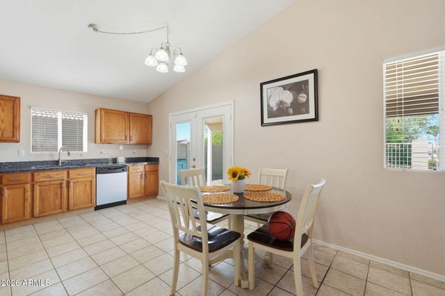 2074 S LAWTHER Drive, Apache Junction, AZ 85120