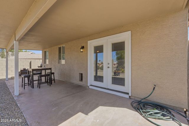 2074 S LAWTHER Drive, Apache Junction, AZ 85120