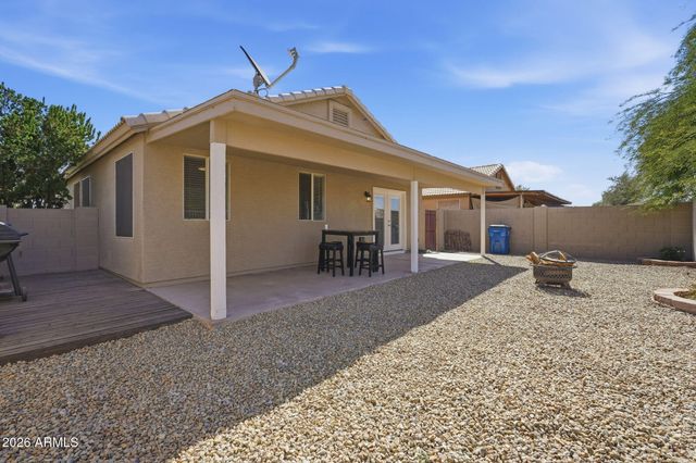2074 S LAWTHER Drive, Apache Junction, AZ 85120