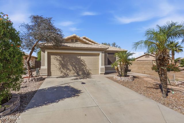 2074 S LAWTHER Drive, Apache Junction, AZ 85120