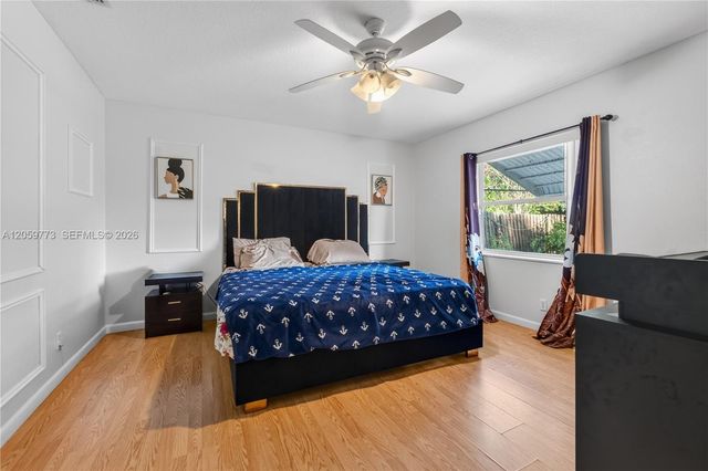 5511 BARNSTEAD CIR, Green Acres, FL 33463