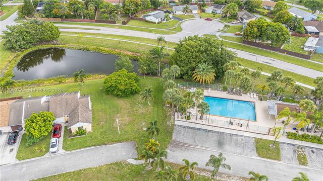 5511 BARNSTEAD CIR, Green Acres, FL 33463