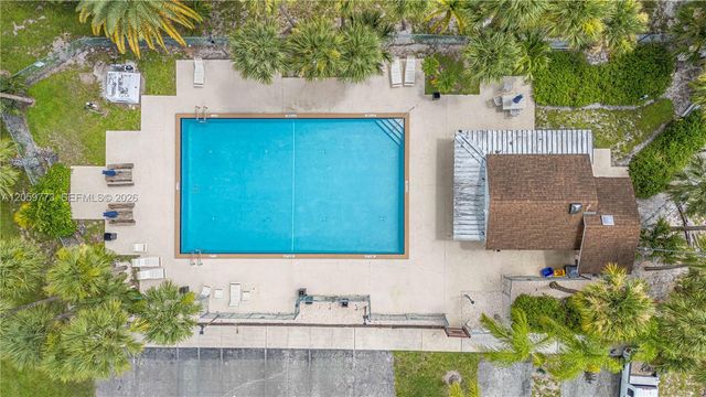 5511 BARNSTEAD CIR, Green Acres, FL 33463