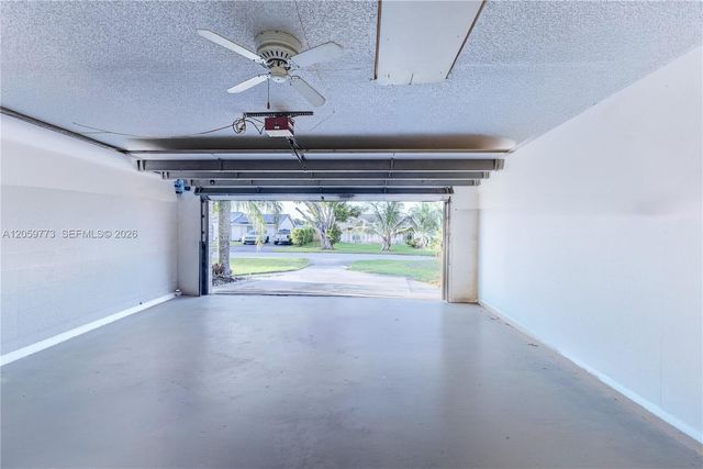 5511 BARNSTEAD CIR, Green Acres, FL 33463