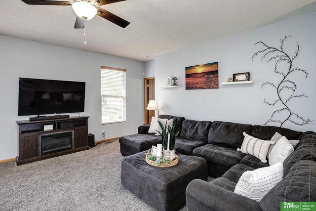 20035 Glenmore Drive, Gretna, NE 68028